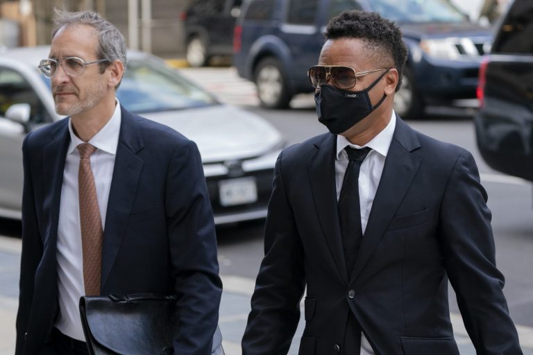 Cuba Gooding Jr., right, arrives at criminal court for his sexual misconduct case, Monday, Oct. 18, 2021, in New York.