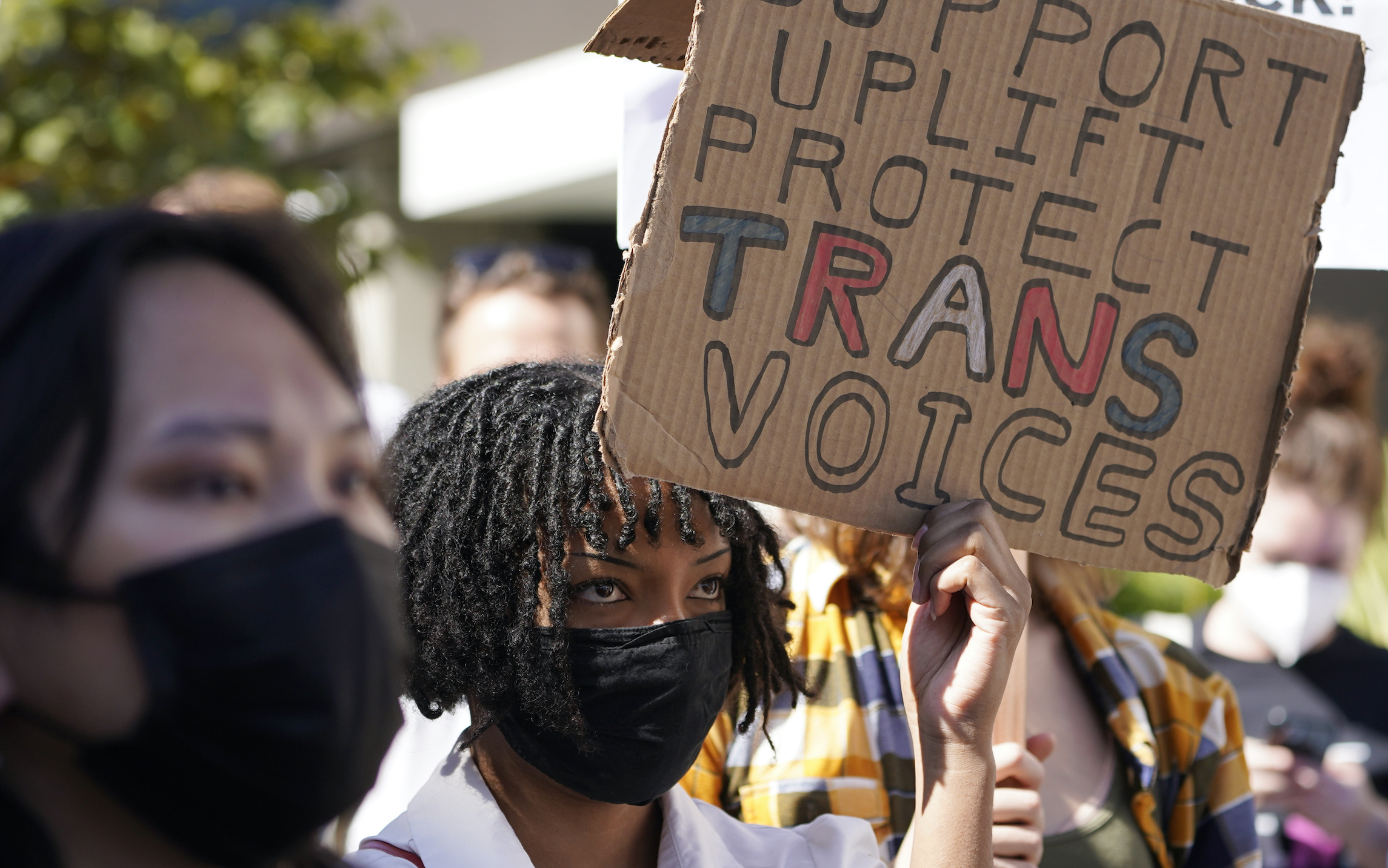 Netflix employee walkout protesters clash with Dave Chappelle supporters