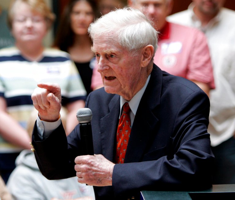 Former Virginia Gov. Linwood Holton dead at 98