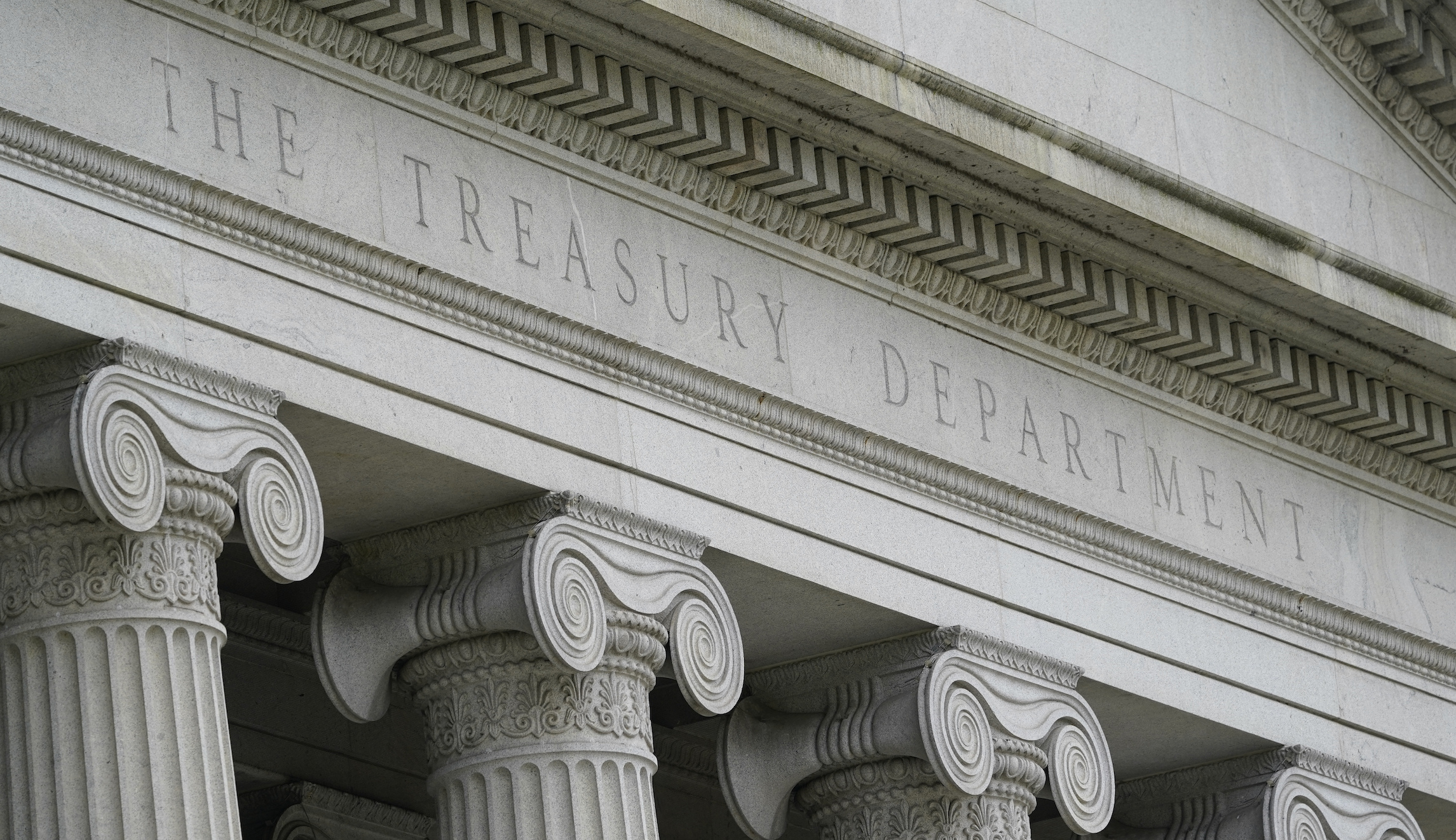 White House expected to issue cryptocurrency regulations next month