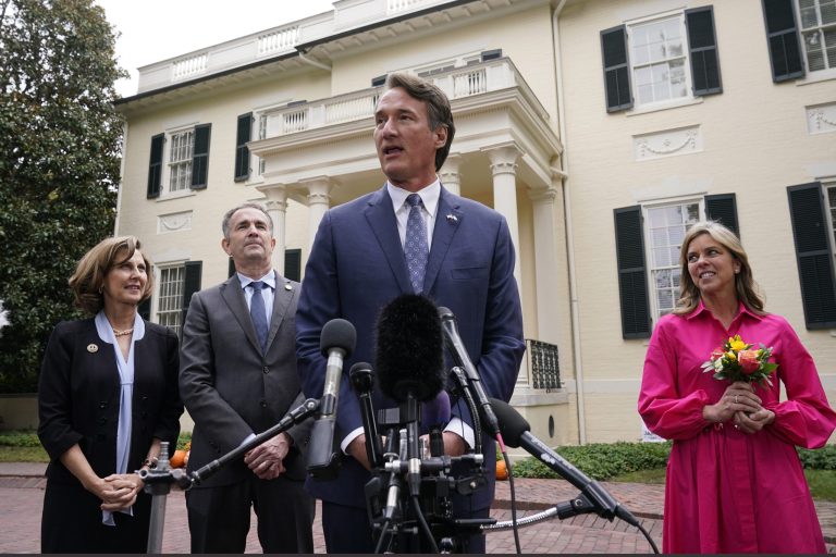 Youngkin and Northam meet to begin transition of power