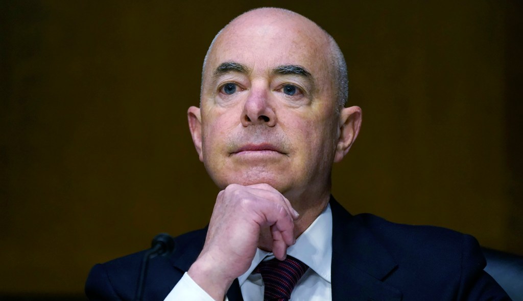 Mayorkas denies plans to leave DHS in coming weeks: ‘False rumor’
