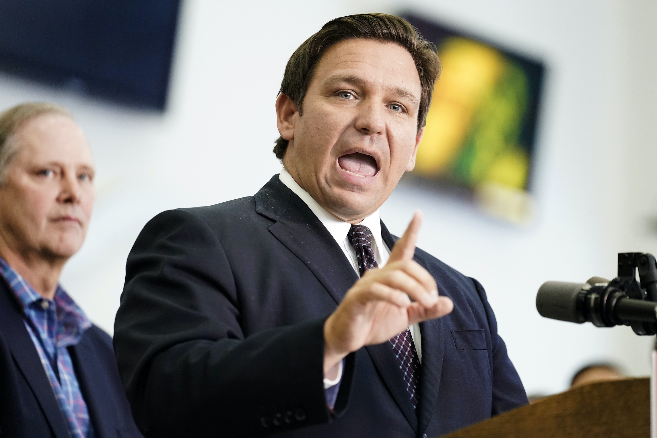 WATCH: DeSantis blasts ‘lockdown politicians’ for vacationing in Florida