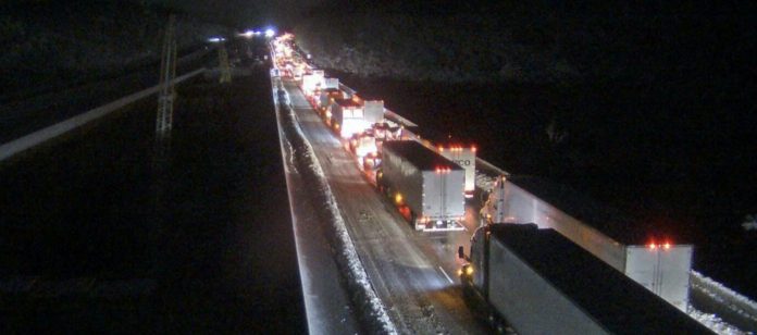 Even senators get stuck in traffic during snow