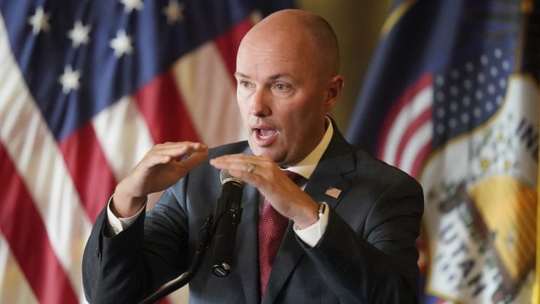 Utah governor wants to ban cell phones from classrooms