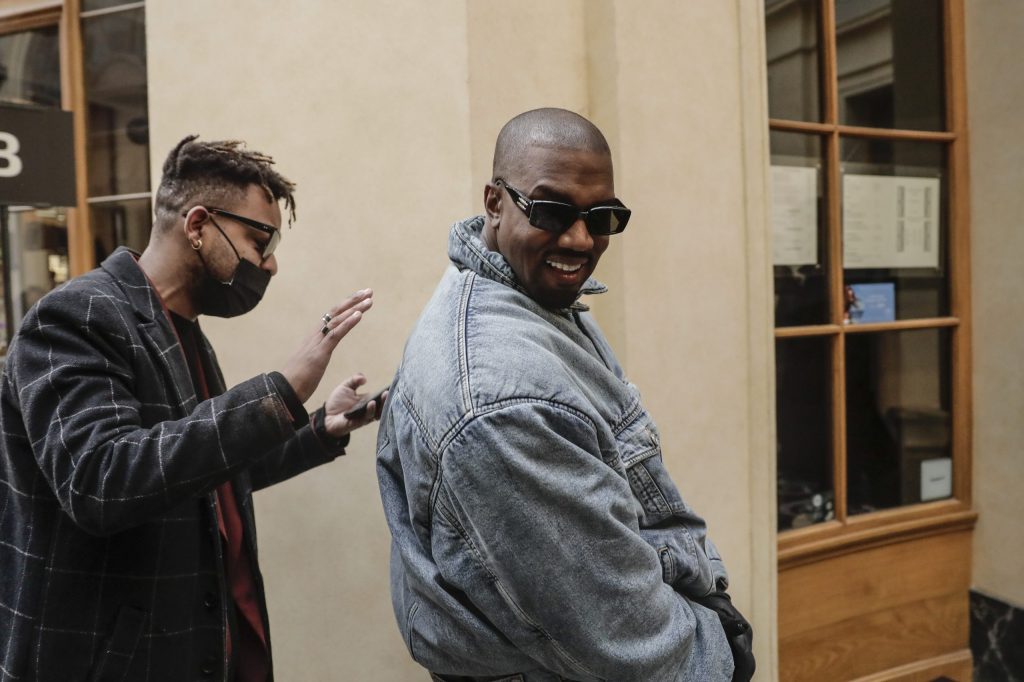 Kanye West’s Twitter account comes back online