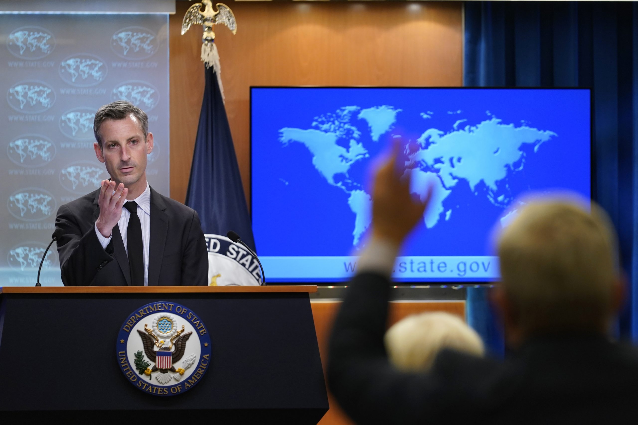 ‘Alex Jones territory’: Reporter battles State Department spokesman on Russian ‘false flag’ claim