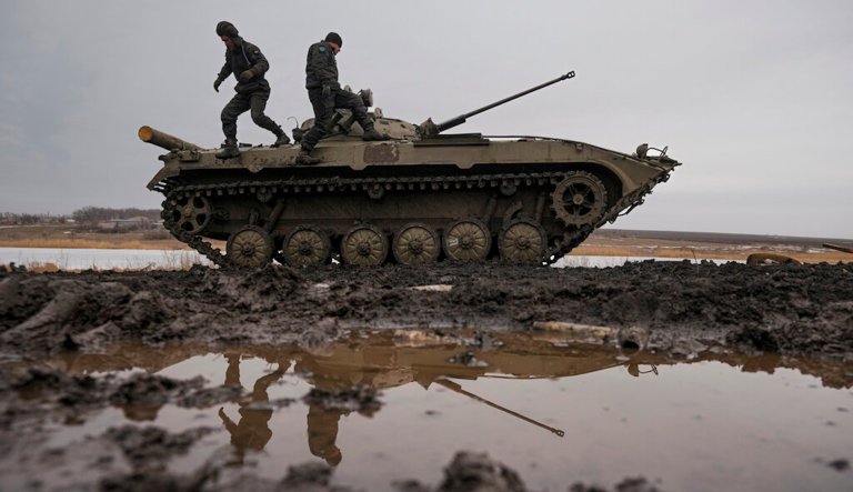 White House: Russia ‘privately mobilizing for war’