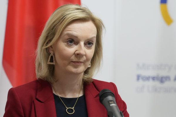 WATCH: UK supports Brits who want to fight in Ukraine against Russia