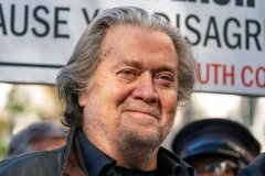 Steve Bannon tells Jan. 6 committee he is willing to testify