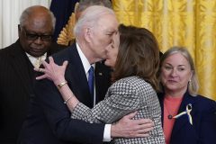 Pelosi-Biden smooch doesn’t constitute COVID-19 ‘close contact,’ Psaki maintains