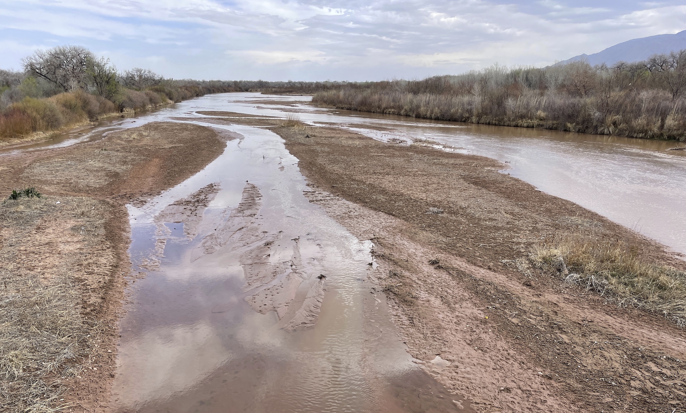Western US scrambles to secure water supplies as it faces historic drought