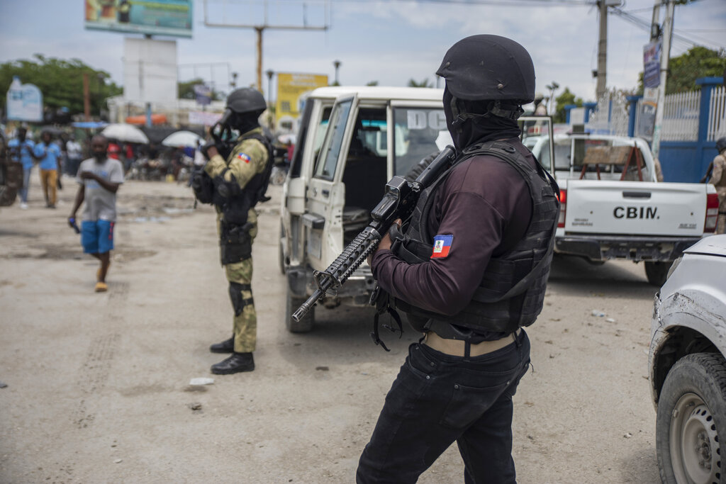 Haiti gang holding Dominican diplomat hostage