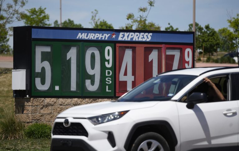 G-7 pressures OPEC for more oil to tame prices