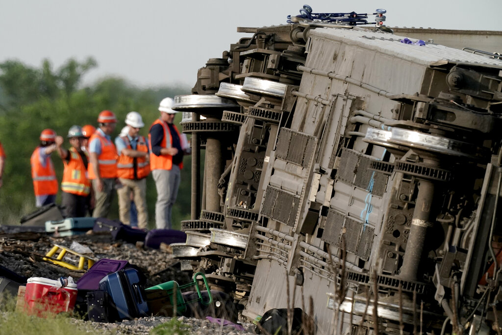 Death toll rises to four in Missouri Amtrak derailment