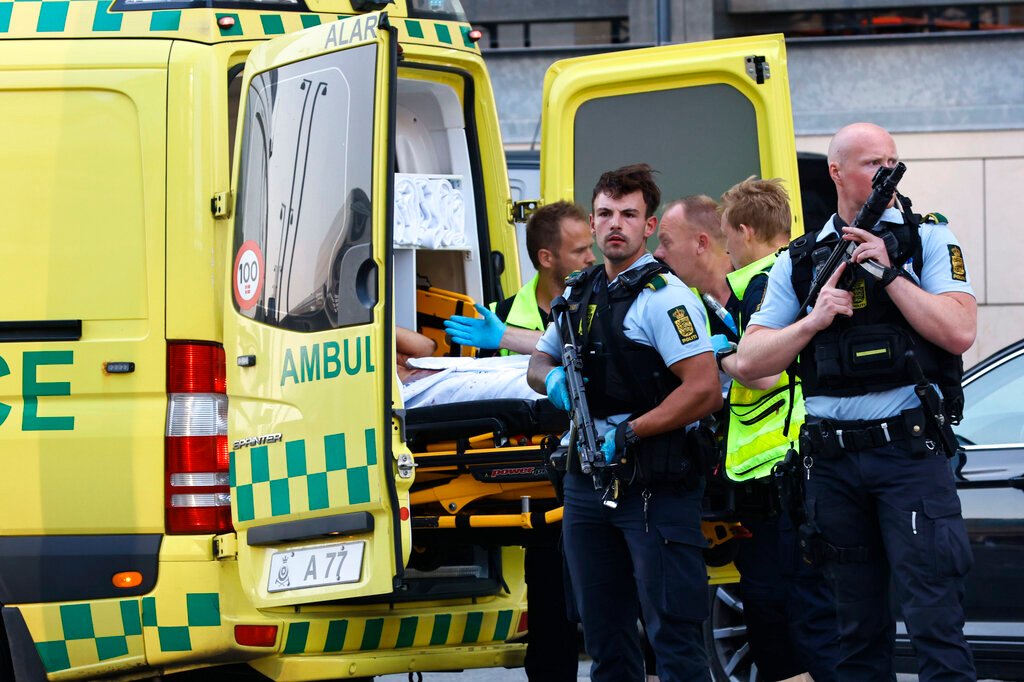 Three people killed, several hospitalized in Copenhagen mall shooting