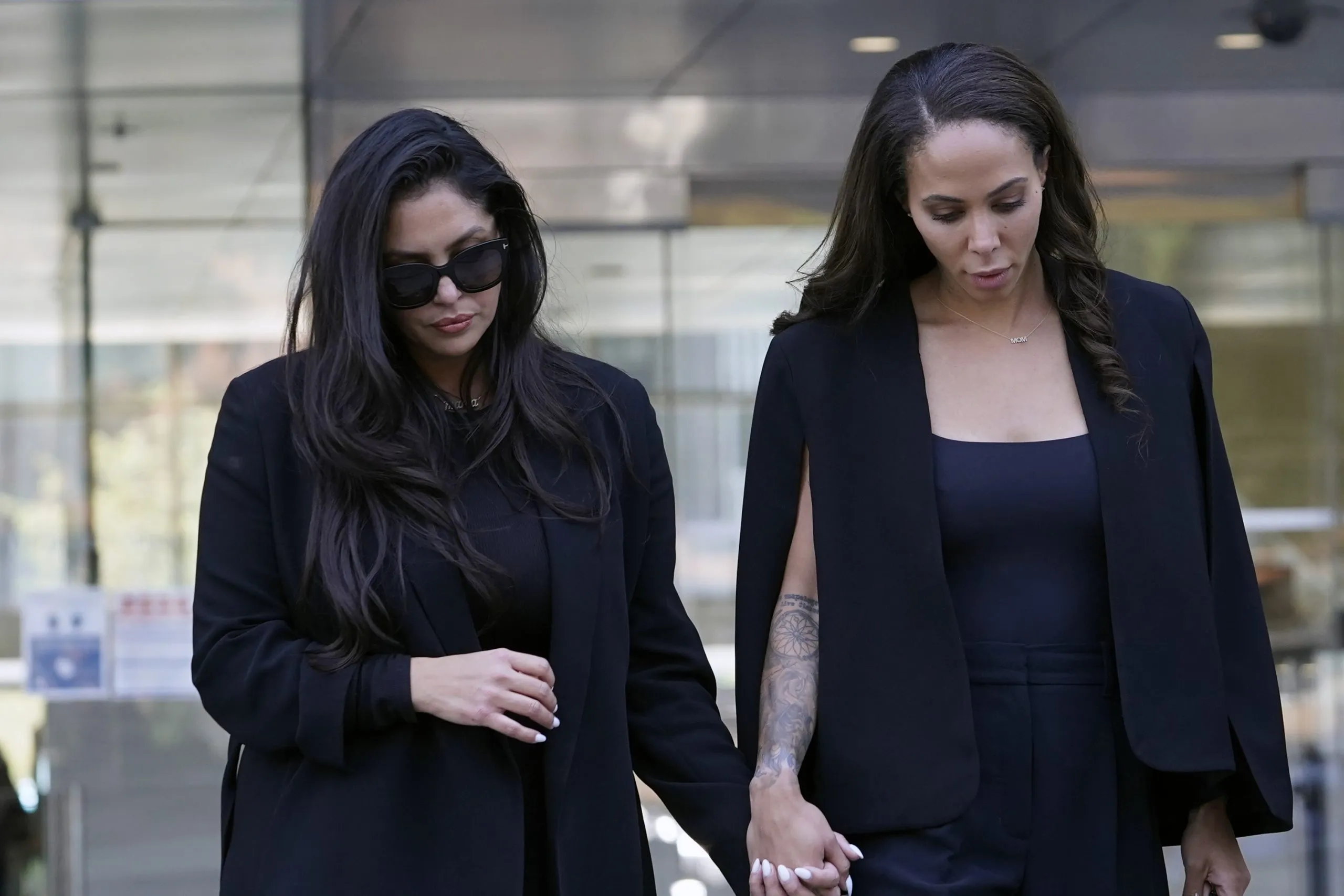 Vanessa Bryant, Sydney Leroux