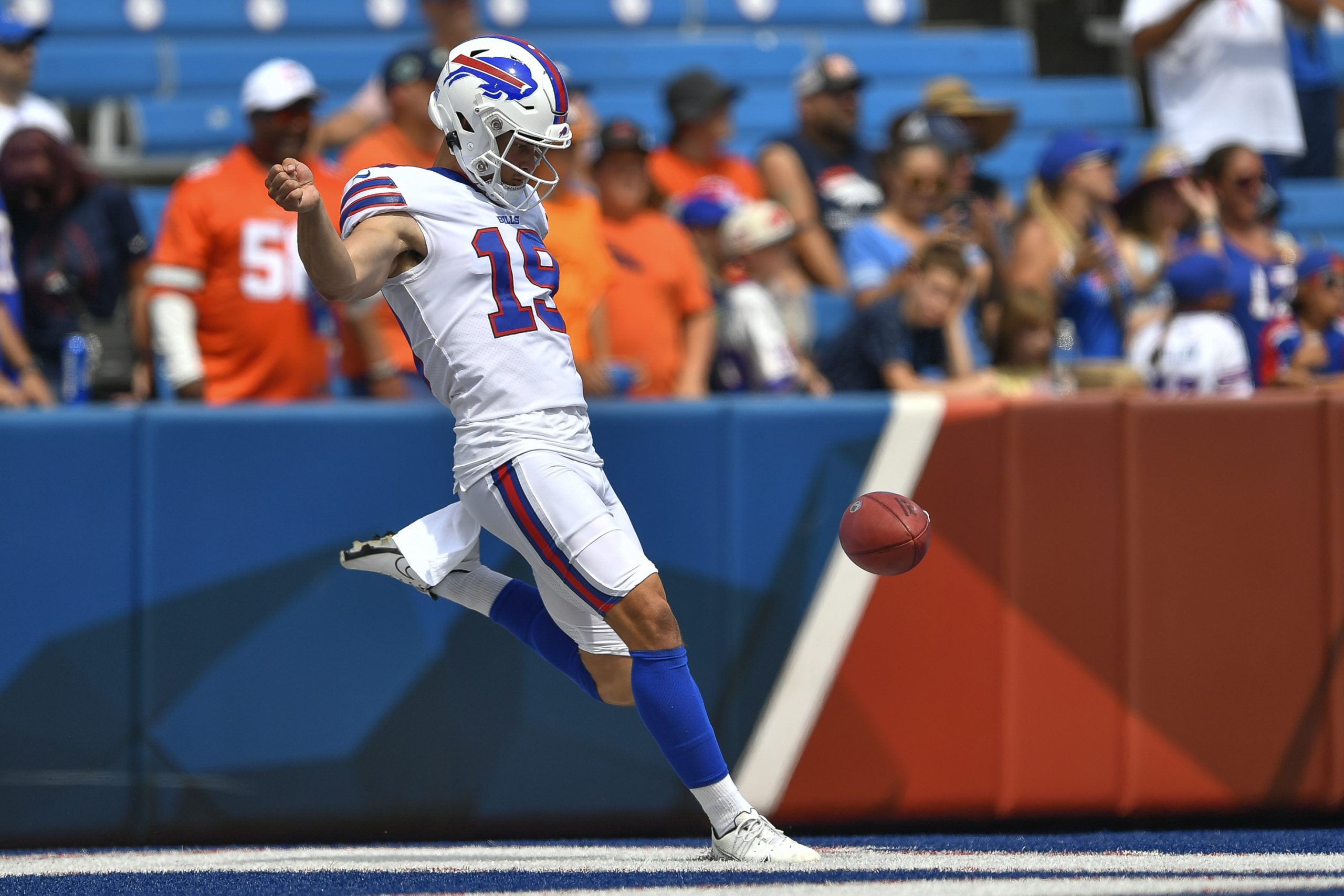 Broncos Bills Football