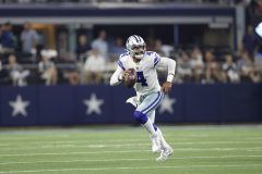 WATCH: Cowboys QB Dak Prescott pelted with trash, booed as he leaves game