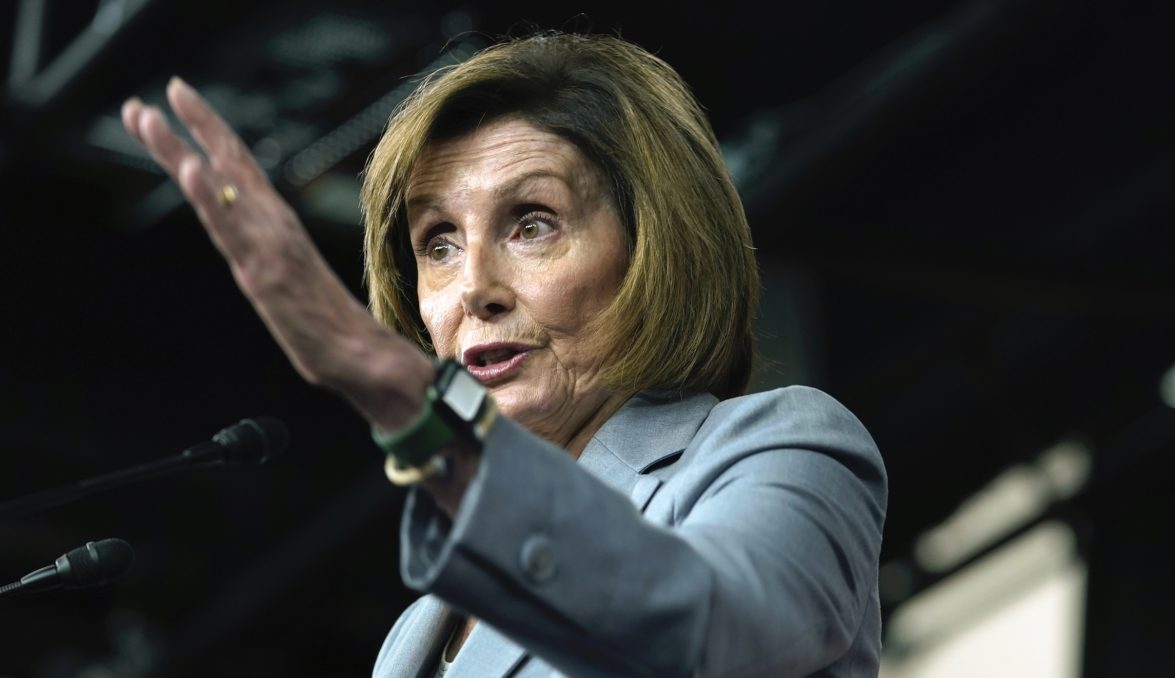 House may consider legislation next week that would ban members from stock trading