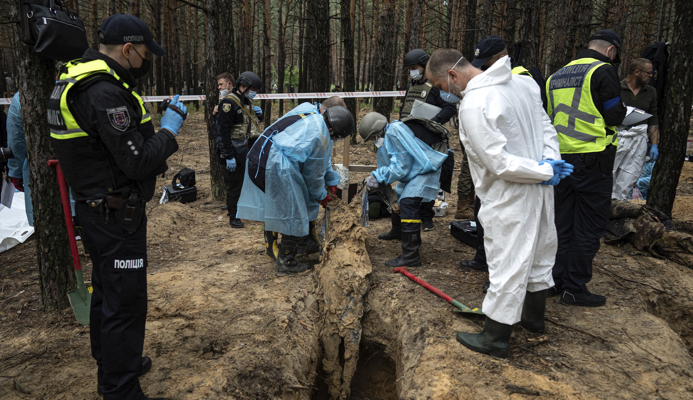 White House shares details of possible mass graves in reclaimed Ukrainian city