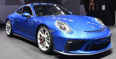 Porsche edits Jesus statue back in ad after being removed