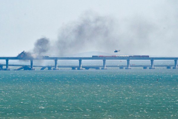 Crucial bridge linking Crimea to Russia collapses in suspected truck bomb attack