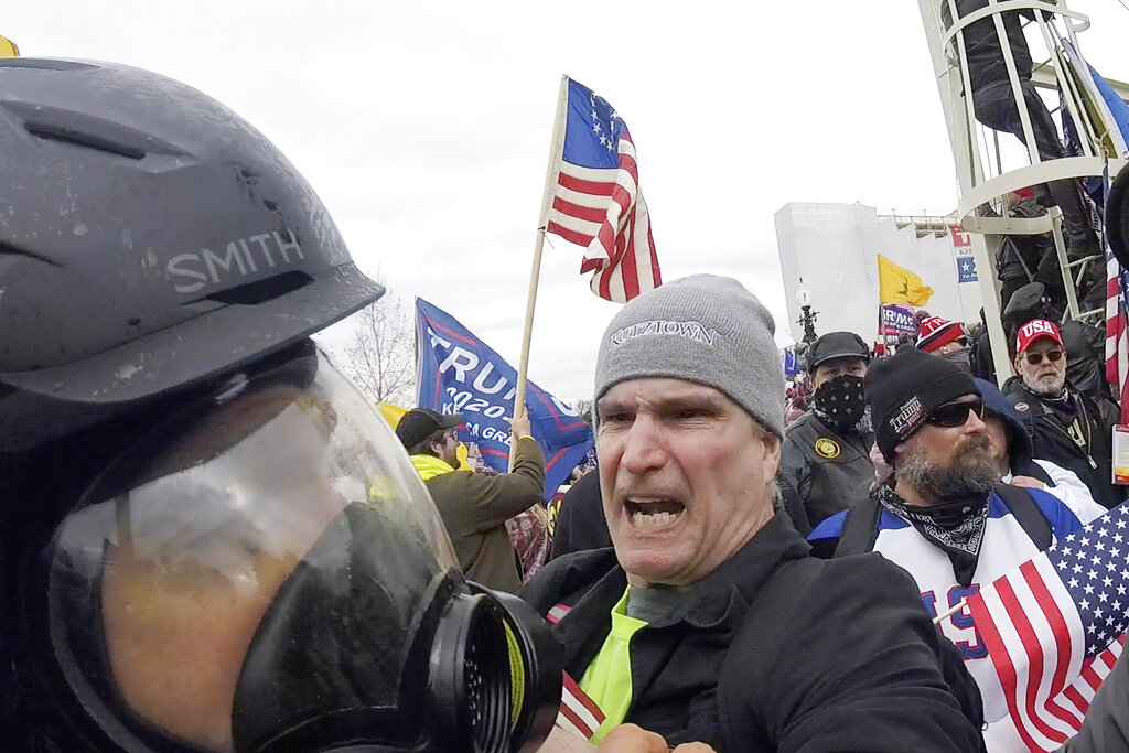 Prosecutors seek prison for rioter’s attack on AP journalist