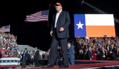 Trump stirs up government distrust with Waco rally on anniversary of deadly siege