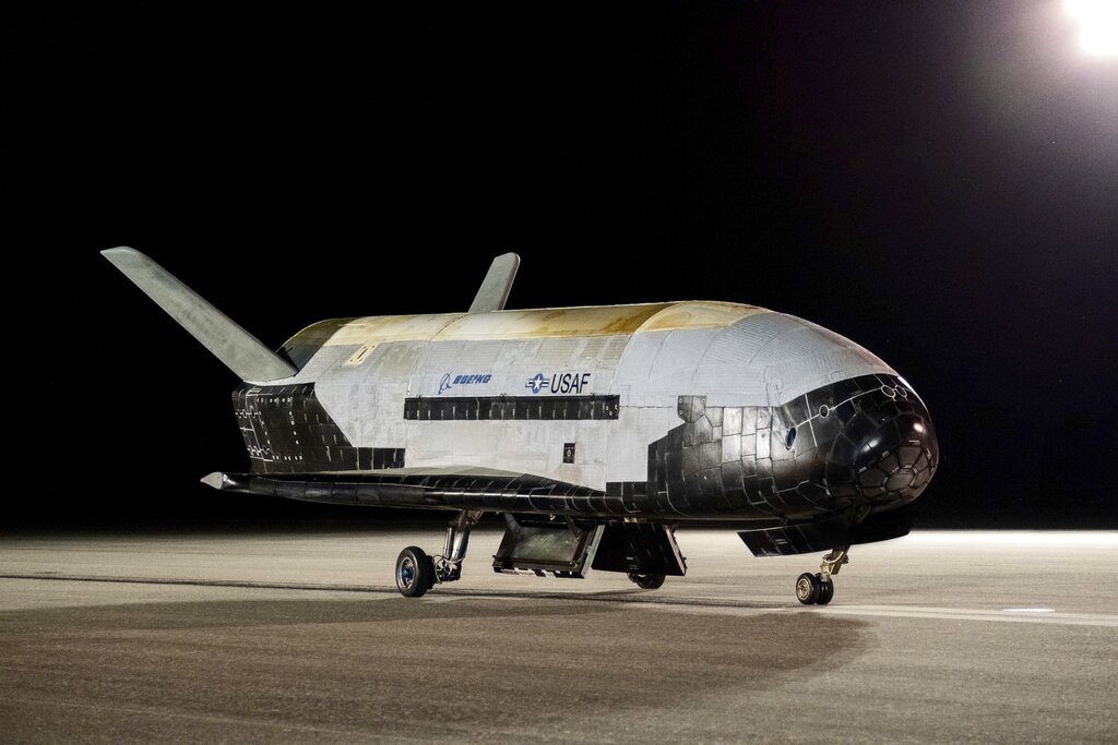 Space Force ship lands in Florida following record 908-day mission
