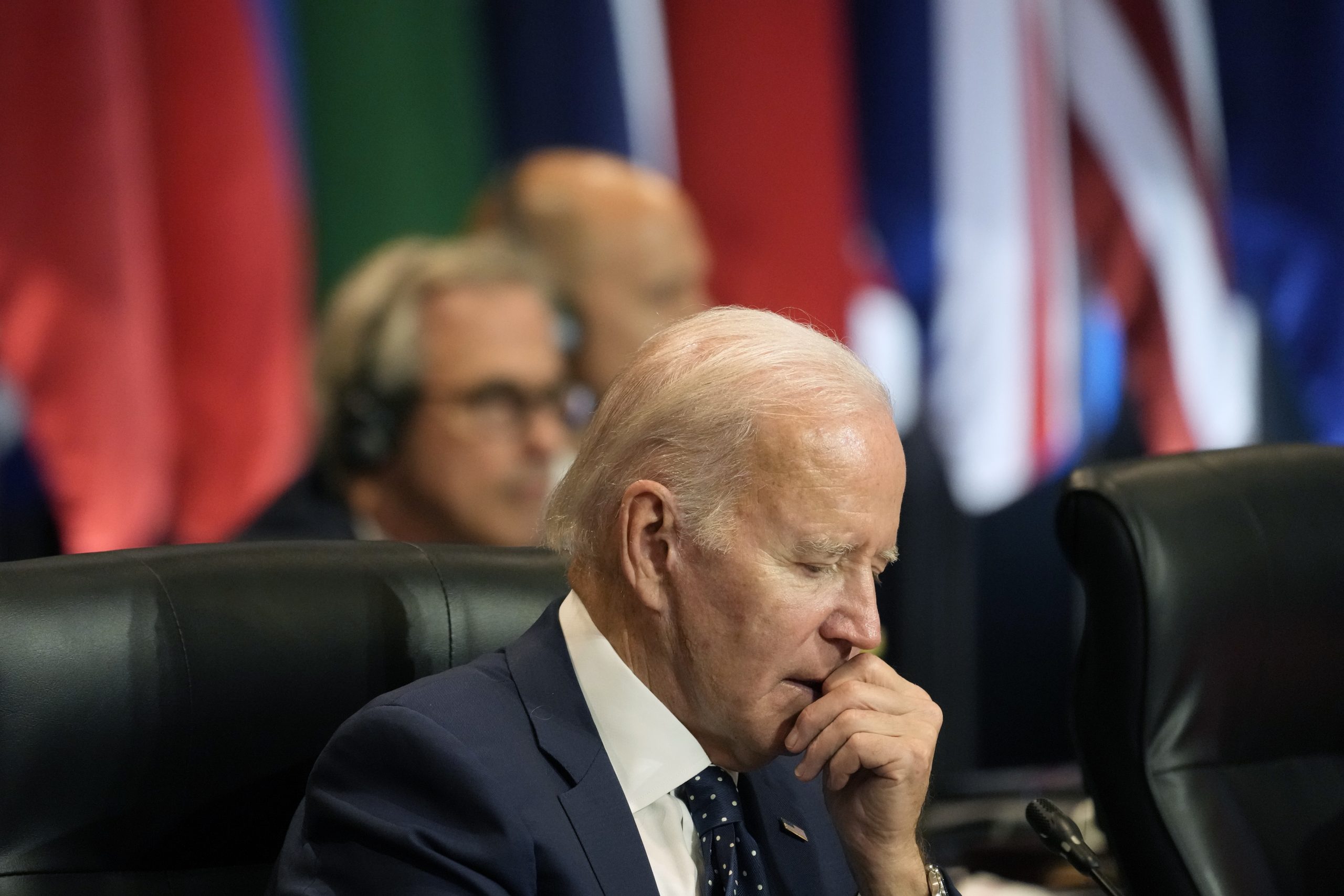 Biden administration asks Supreme Court to revive student debt relief plan