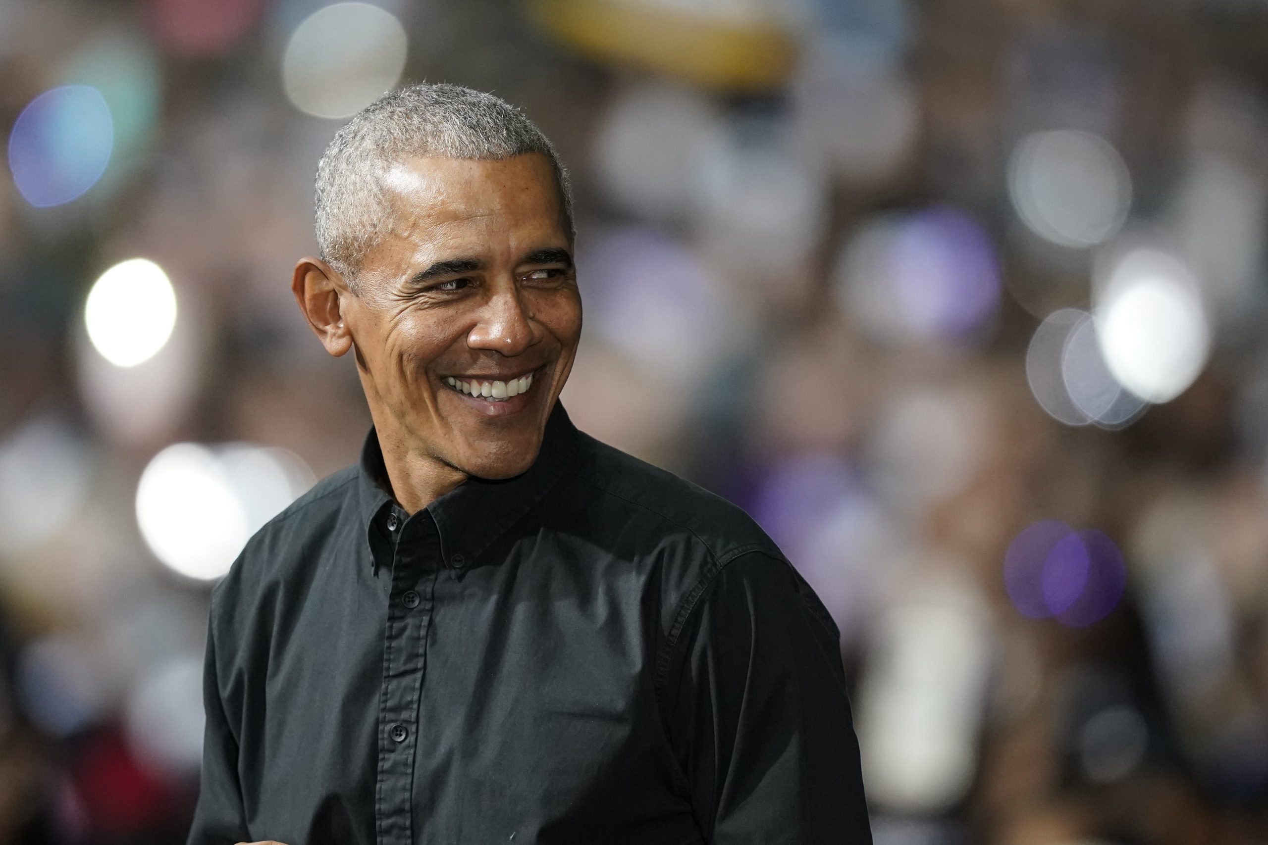 Obama sings praises for journalists on ‘front line’ of democracy and disinformation