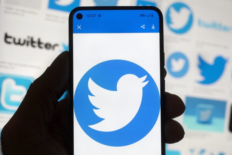 Twitter Community Notes exposes story behind video of trans beating