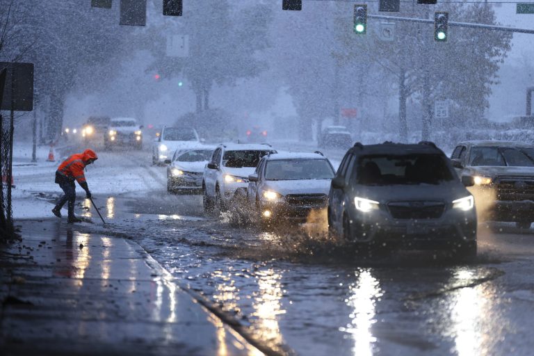 Bomb cyclone explodes: 215 million under weather alerts as temps drop 40 degrees in one hour