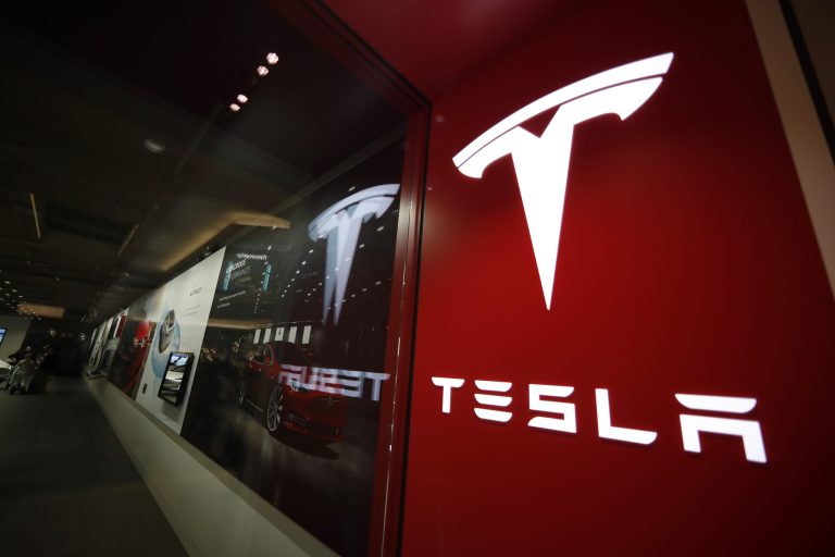 WATCH: Tesla owner documents being stranded on Christmas Eve when car wouldn’t charge