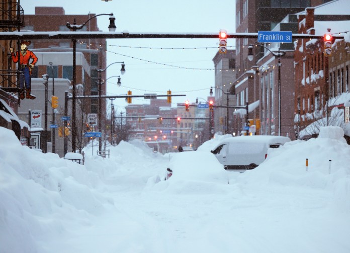 American nightmare: Shoppers trapped in their cars in freezing temperatures at New Jersey mall
