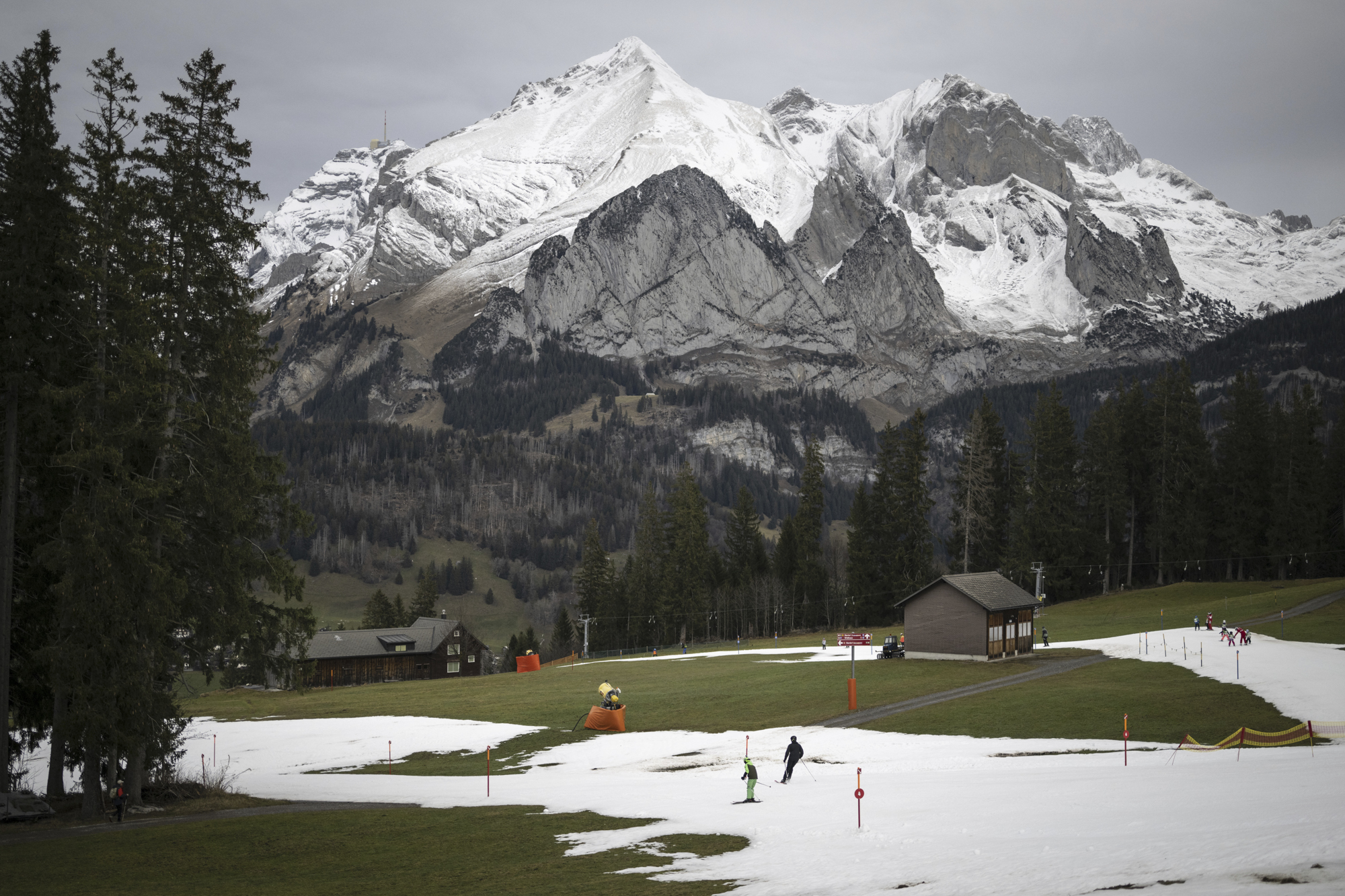 Record warm European winter weather offers gas reprieve 