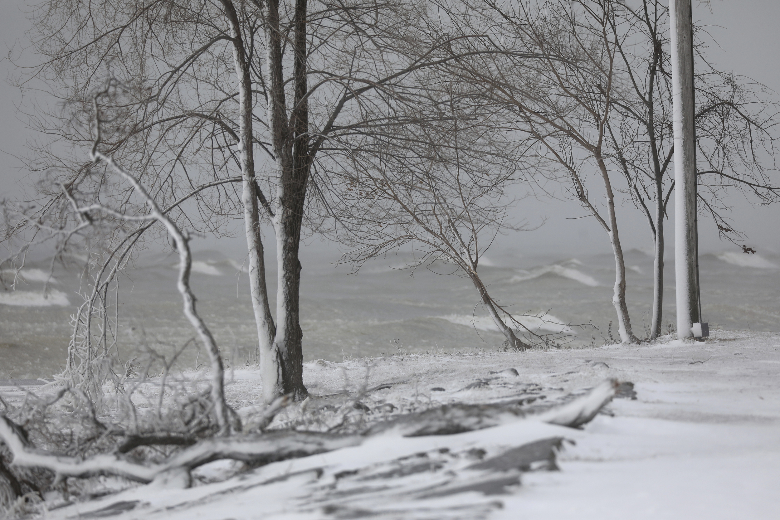 Cold front threatens millions as temperature drops below zero over weekend