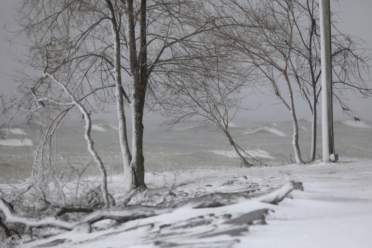 Cold front threatens millions as temperature drops below zero over weekend