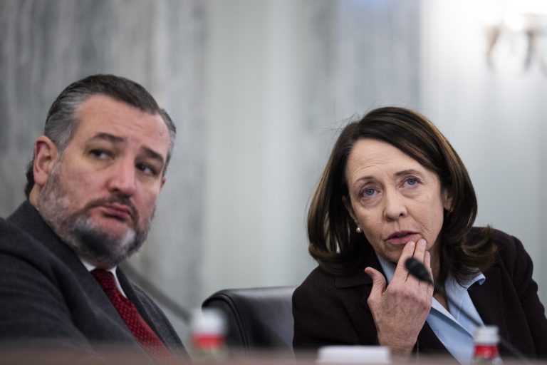 FAA reauthorization bill markup stalled in Senate committee amid pilot training