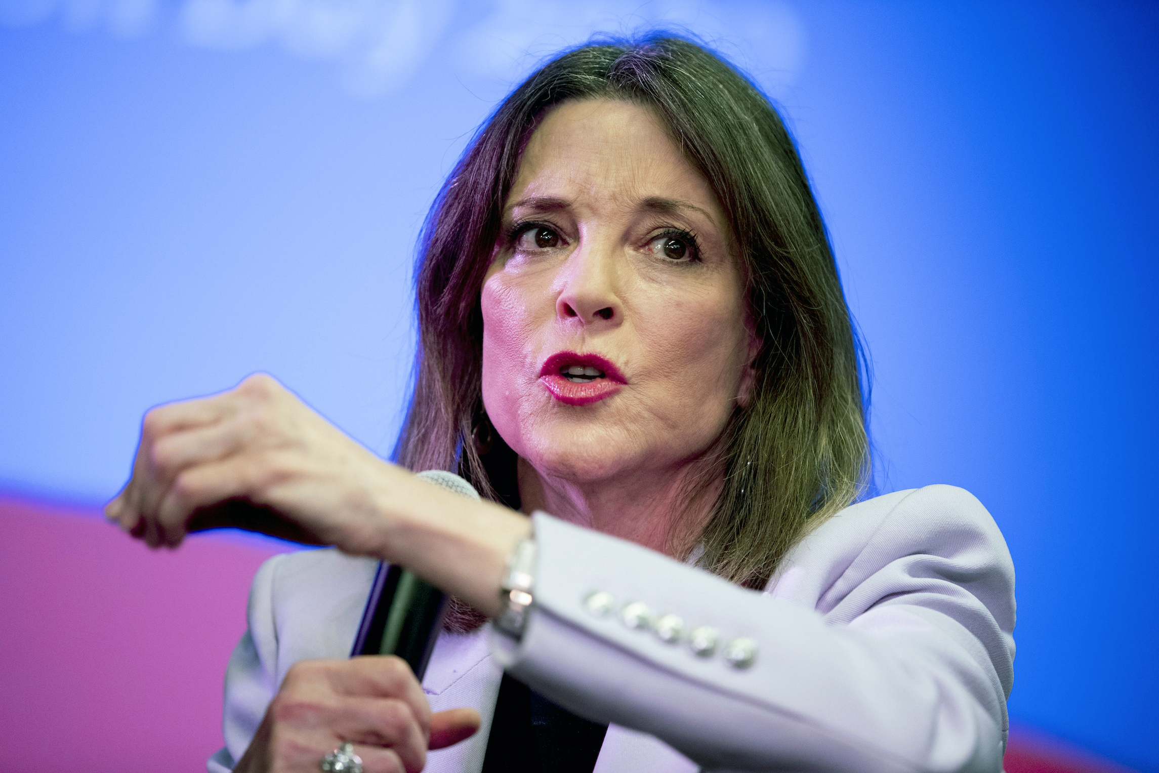 Marianne Williamson launches 2024 campaign with attack on economy