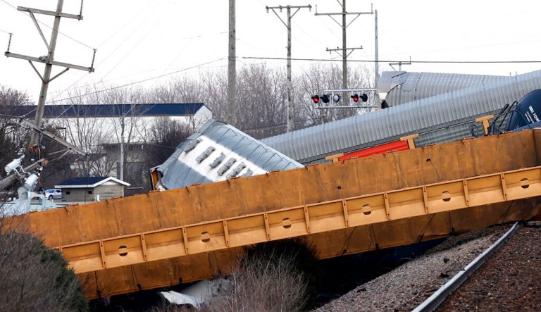 Another Norfolk Southern train derails in Springfield, Ohio after toxic East Palestine spill