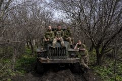 Western forces have roughly 100 troops in Ukraine, classified leak reveals