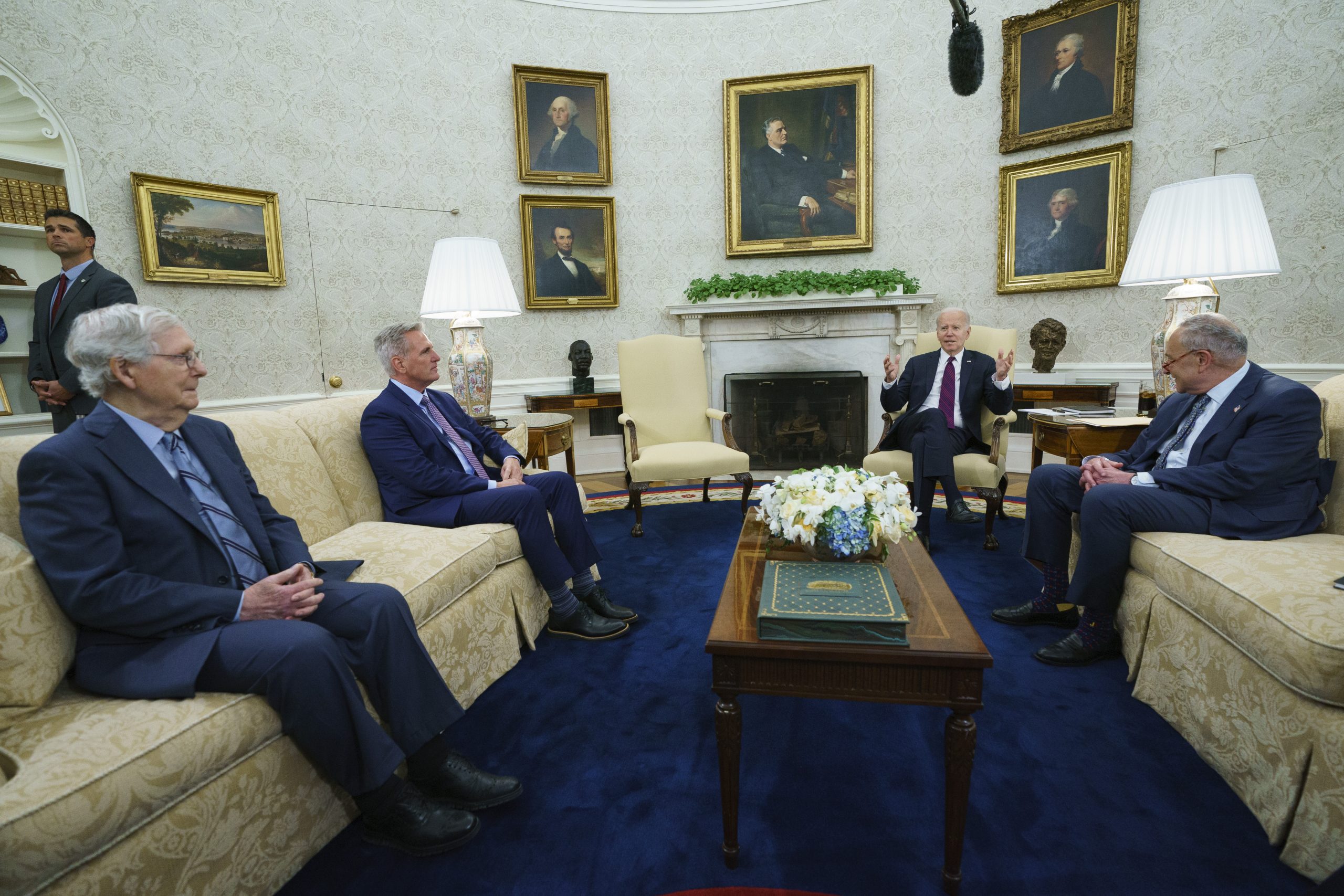 Joe Biden, Mitch McConnell, Hakeen Jeffries, Chuck Schumer, Kevin McCarthy