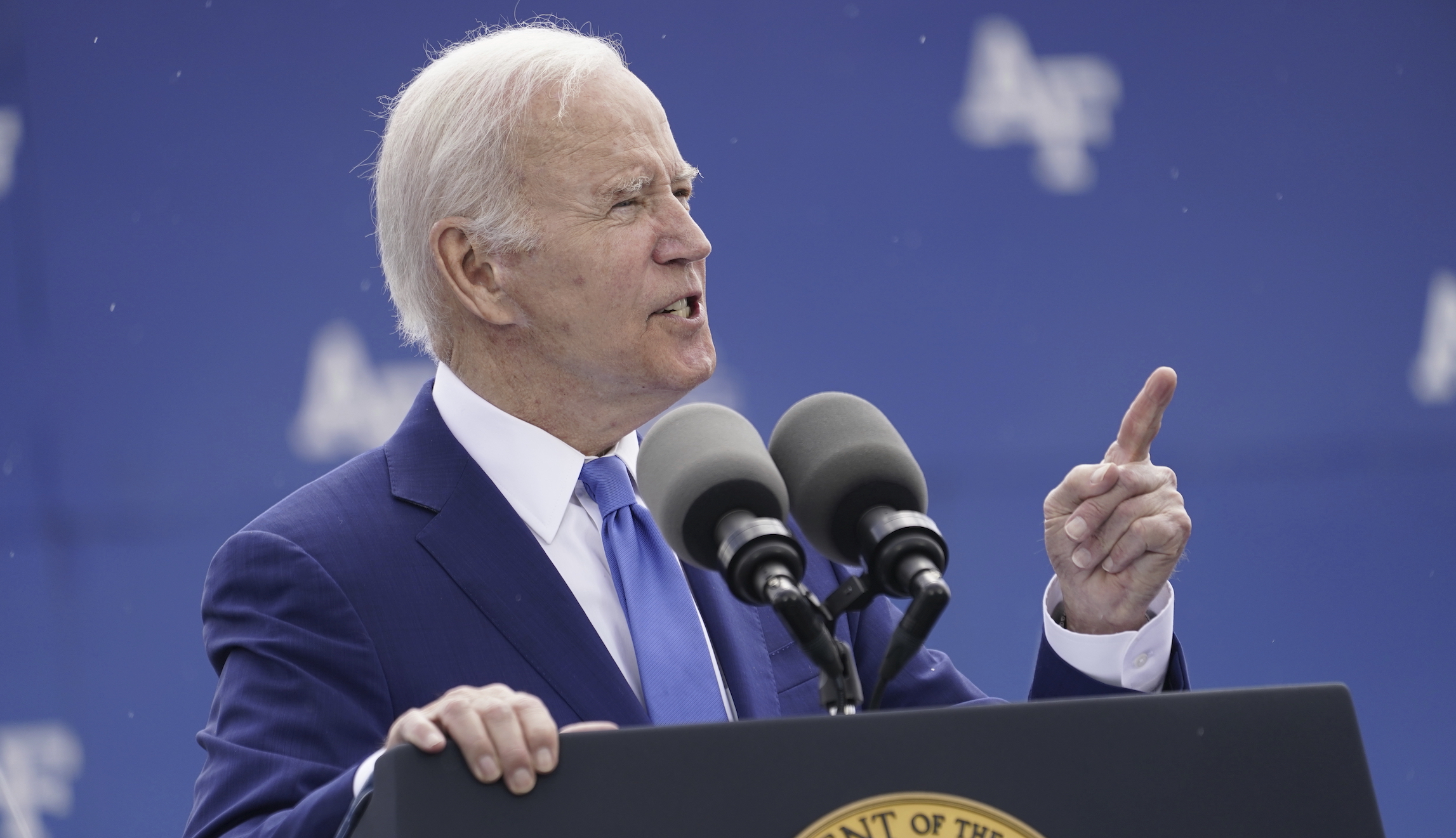 Biden shares artificial intelligence worries in graduation speech