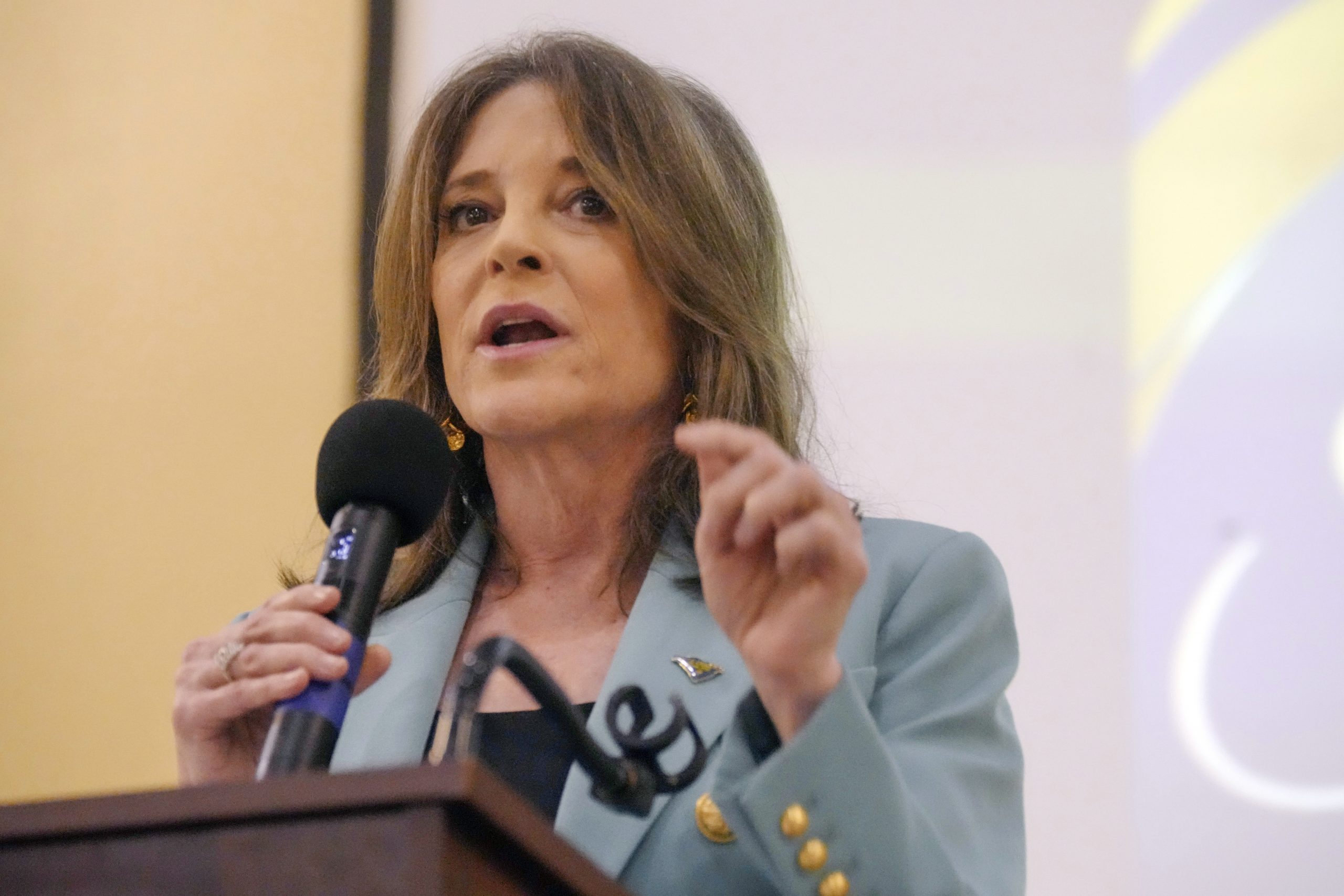 Marianne Williamson