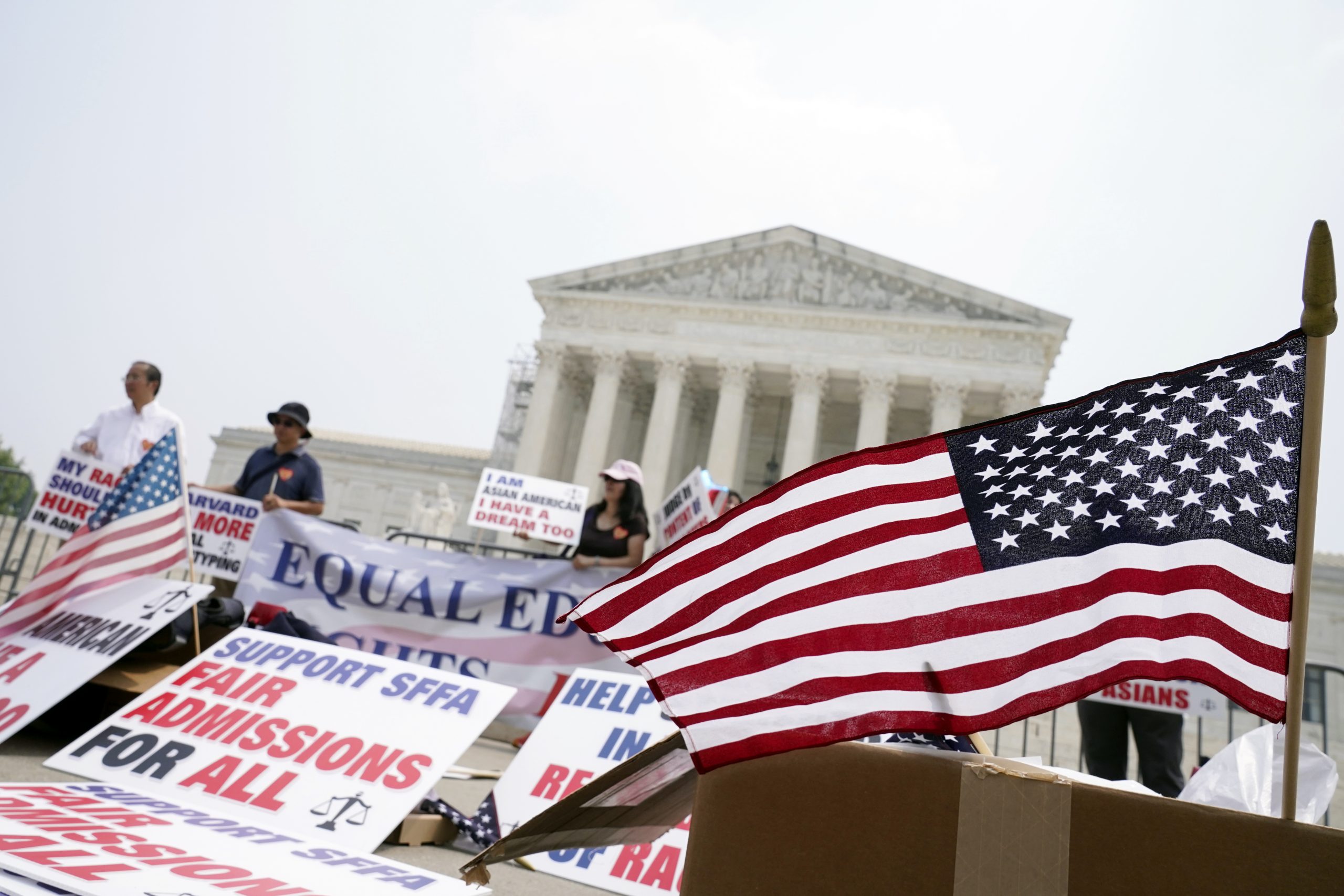 Americans continue to lack trust in national institutions: Poll