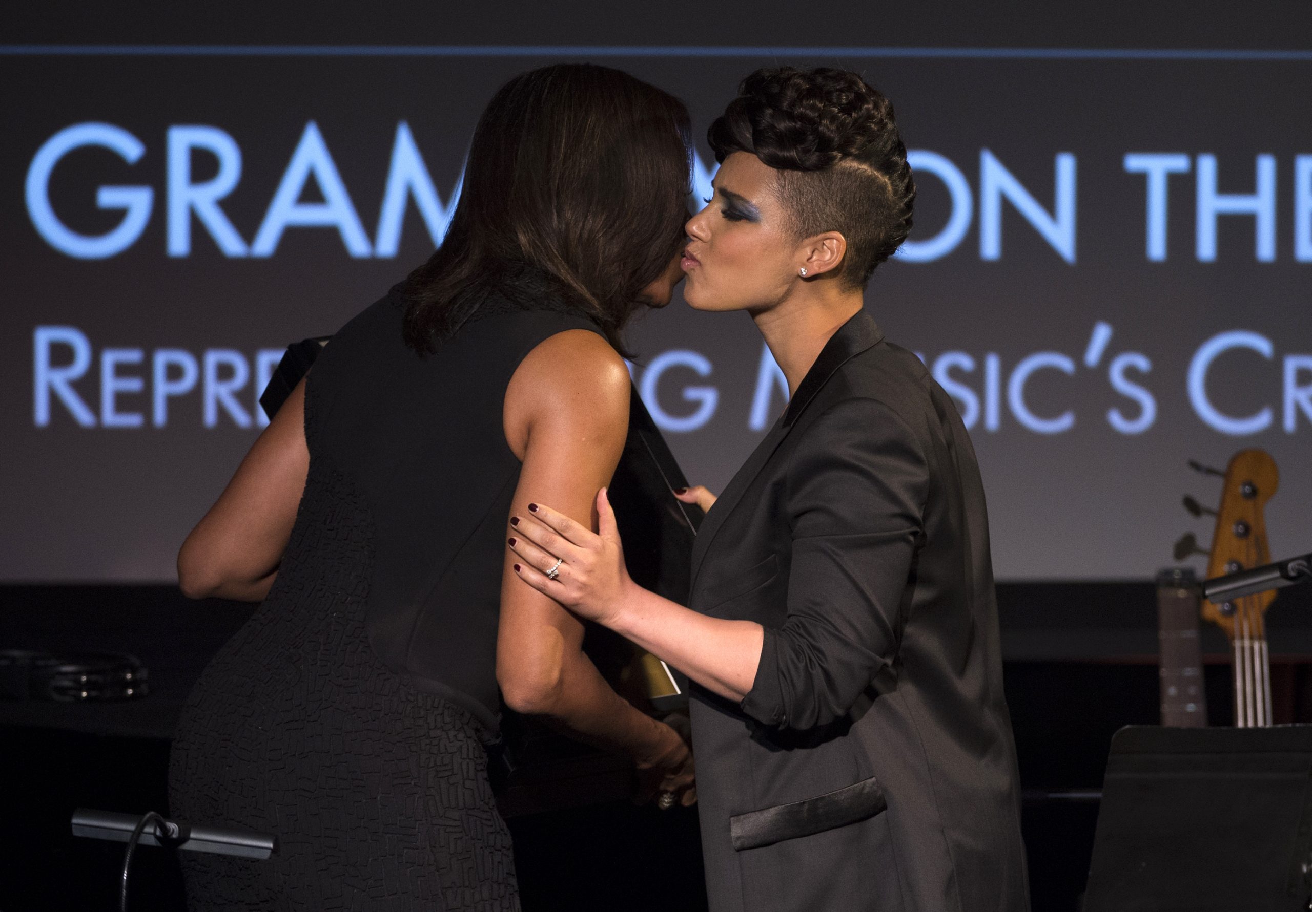 Michelle Obama praises ‘leader on social justice’ Alicia Keys during Billboard Music Awards