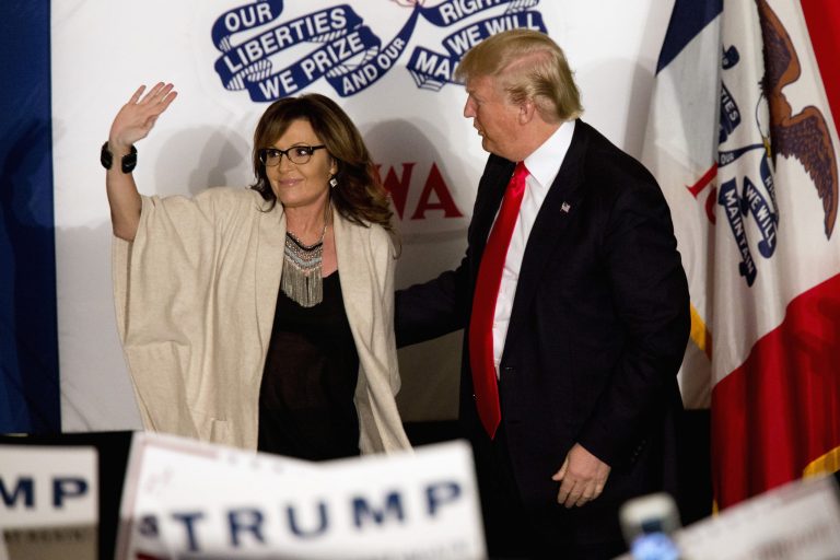 Trump returns the favor and endorses Sarah Palin for Congress