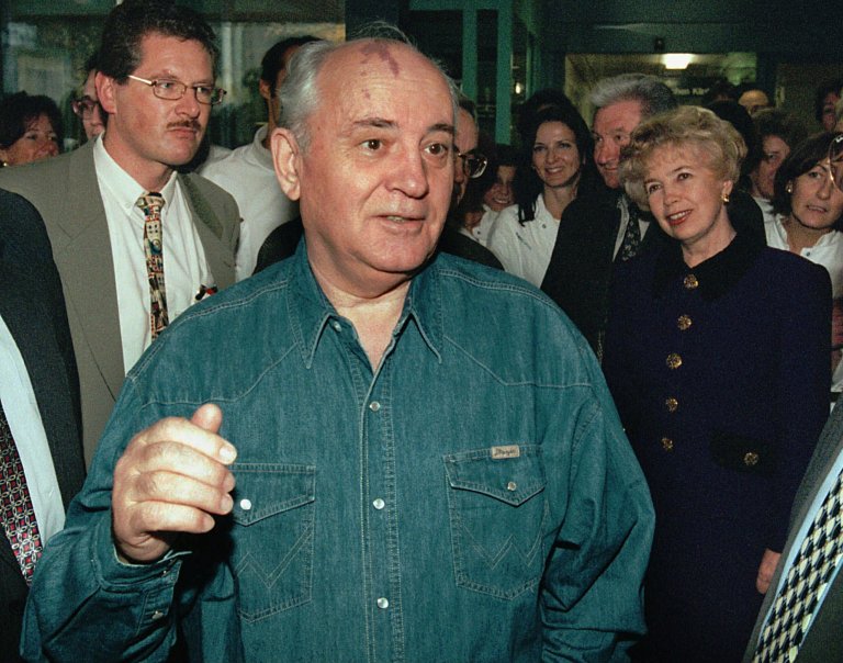 ‘Hail to Gorbachev’: Old Pizza Hut commercial resurfaces after former Soviet leader dies